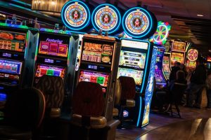 How often do winners appear in online lottery betting?