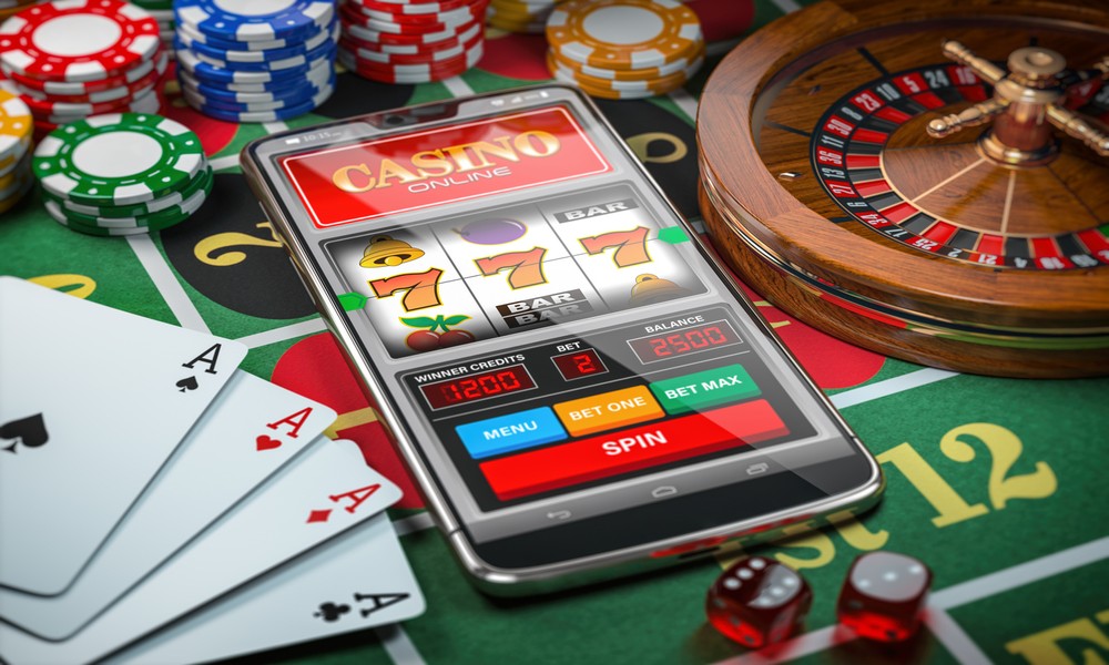 How do side bets fit within the standard baccarat game structure?